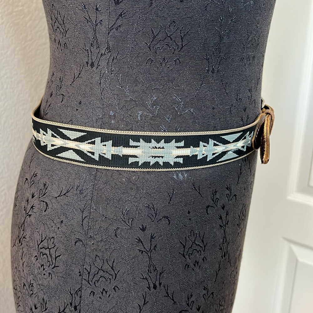 Handcrafted Brown Leather & Black Patterned Women’s Belt - Picture 3 of 7